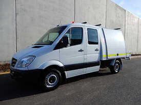 Mercedes Benz Sprinter Service Body Truck - picture0' - Click to enlarge