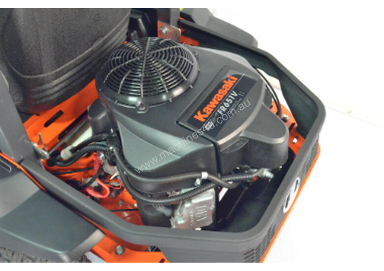 caption KUBOTA Z122-RKW MOWER ENGINE