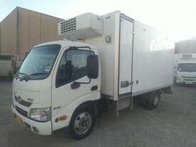 Hino Dutro 300 - picture1' - Click to enlarge