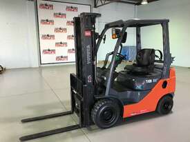 TOYOTA 32-8FG18 LPG GAS FORKLIFT CONTAINER MAST - picture0' - Click to enlarge