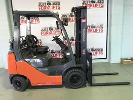 TOYOTA 32-8FG18 LPG GAS FORKLIFT CONTAINER MAST - picture1' - Click to enlarge