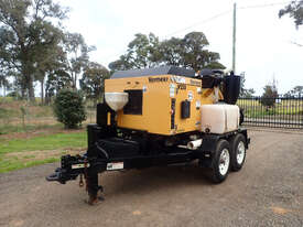 Vermeer V250 Vacuum Cleaner Sweeping/Cleaning - picture0' - Click to enlarge