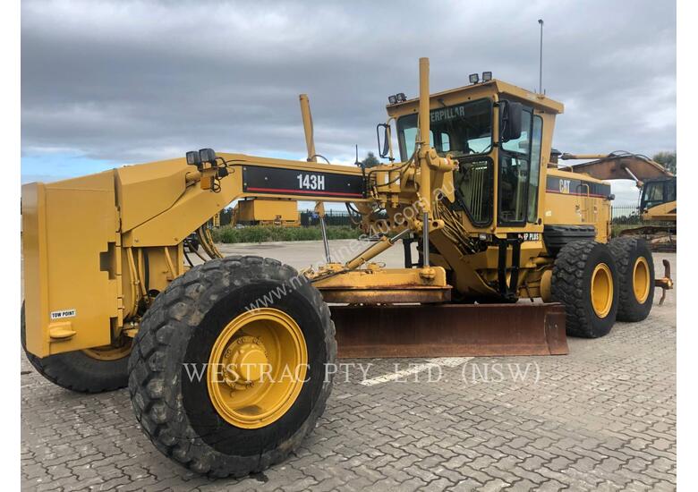caption CATERPILLAR 143H Motor Graders