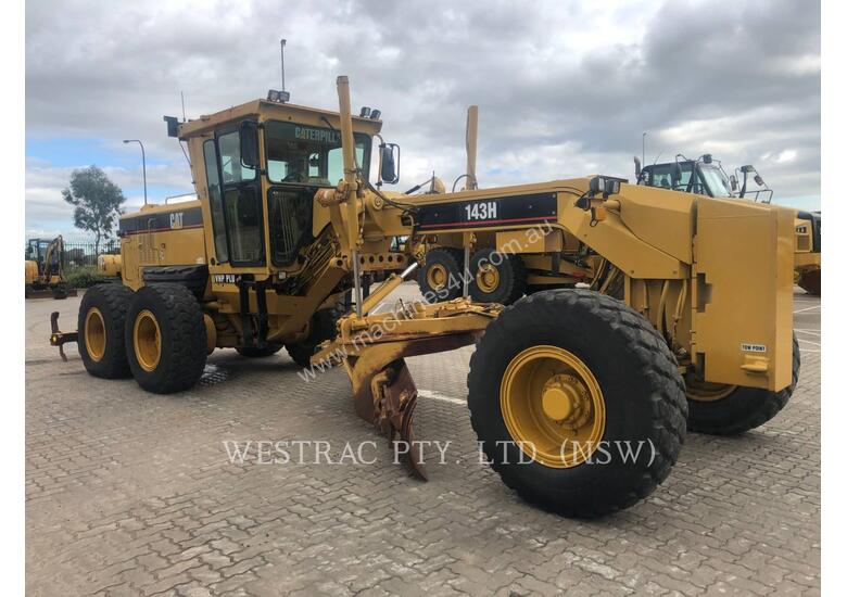 caption CATERPILLAR 143H Motor Graders