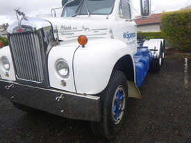 Mack B Series Primemover Truck - picture2' - Click to enlarge