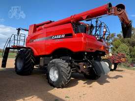 Case IH 7230 Axial Flow Combine & 3152 Draper Front - picture1' - Click to enlarge