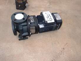 Centrifugal Pump (Mild Steel) , IN: 50mm Dia, OUT: 32mm Dia, 19.6m3/hr - picture0' - Click to enlarge