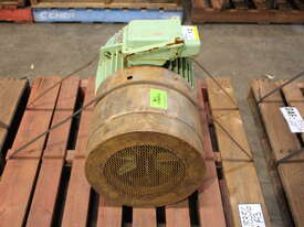 ABB 3 Phase Induction Motor - picture0' - Click to enlarge