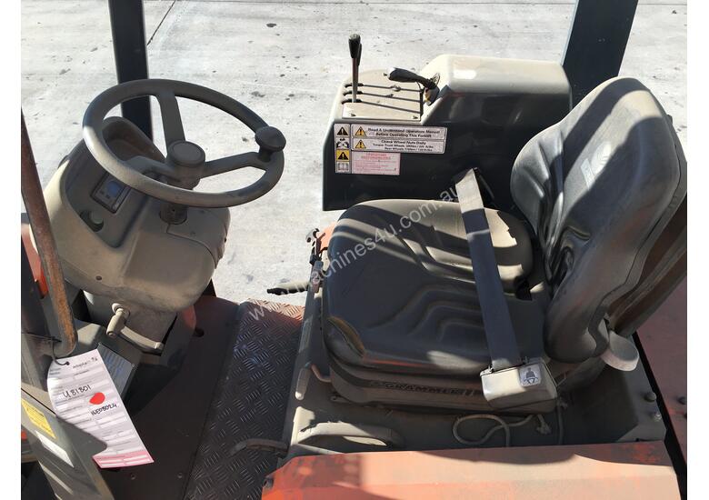 caption 2.0T Battery Electric Narrow Aisle Forklift