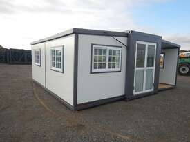 19' x 20' Portable Warehouse/ Accommodation - picture0' - Click to enlarge