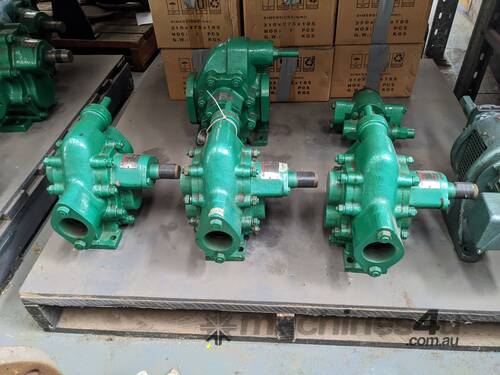  Gear Oil Pumps (200l/m) suitable for transporting liquids without solid particles or fibres
