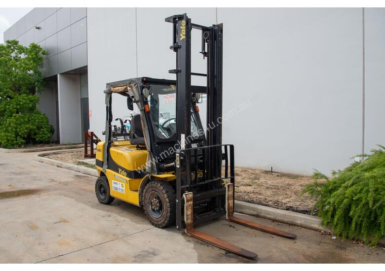 caption 2.5T LPG Counterbalance Forklift
