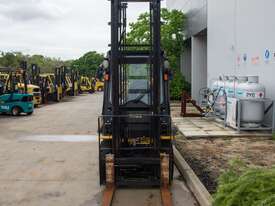 2.5T LPG Counterbalance Forklift - picture1' - Click to enlarge