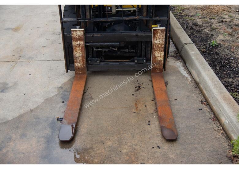 caption 2.5T LPG Counterbalance Forklift
