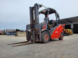 LINDE H30 3.0T FORKLIFT WITH CONTAINER MAST, 4.65m LIFT AND LOW 2750 HOURS - picture0' - Click to enlarge