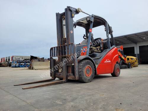 LINDE H30 3.0T FORKLIFT WITH CONTAINER MAST, 4.65m LIFT AND LOW 2750 HOURS