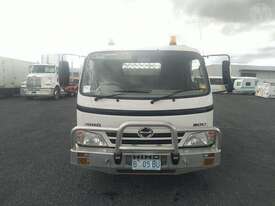 Hino 300 616 - picture0' - Click to enlarge