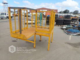 L SHAPED ACCESS PLATFORM - picture0' - Click to enlarge