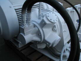 Large Industrial Hydraulic Pump - picture2' - Click to enlarge