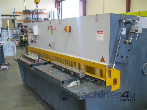 Cougar 2500mm x 6mm Hydraulic Guillotine with Power backgauge