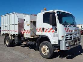 Isuzu FTS800 - picture0' - Click to enlarge