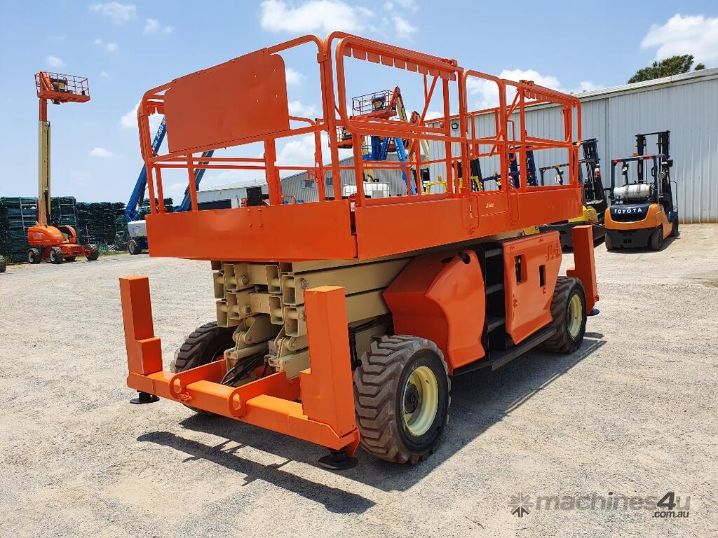 Hire 2008 jlg 3394 RT Rough Terrain Scissor Lift in ARCHERFIELD, QLD