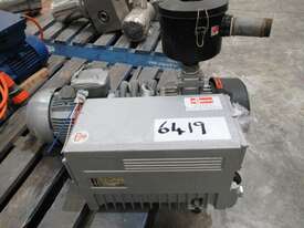 Oil Sealed Rotary Vane Vacuum Pump, IN/OUT: 38mm Dia - picture0' - Click to enlarge