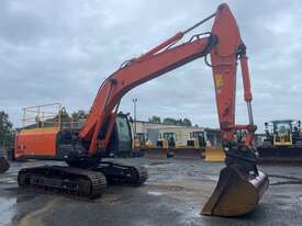 2017 Hitachi ZX250-5B Excavator - picture1' - Click to enlarge
