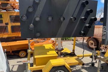   Arrow Directional Trailer