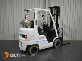 Unicarriers Nissan AP1F2A25DU 2.5 Tonne Compact Forkift LPG EFI Engine Markless Tyres - picture1' - Click to enlarge