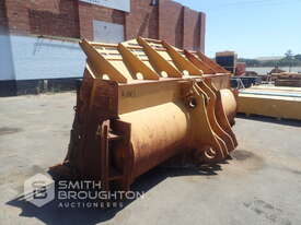 3700MM CATERPILLAR 988G LOADER BUCKET - picture2' - Click to enlarge