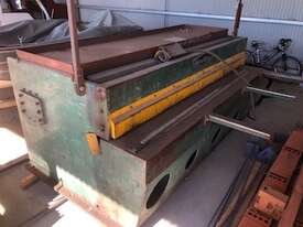 Metal Guillotine - picture1' - Click to enlarge