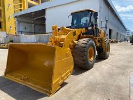 Caterpillar 962H Very Good Condition , Low Hours , Ex Japan Construction Company  , Light use .   - picture0' - Click to enlarge