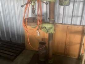 Industrial Pedestal drill - picture0' - Click to enlarge