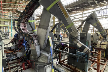 FANUC Paint Robot System R-J3IB A05B-2470-B150 P-200E-6-J31B Arm, Controller & Teach Pendant