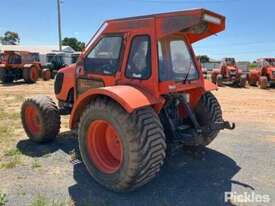 2014 Kubota M108S - picture2' - Click to enlarge