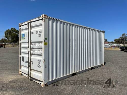 Donga 20ft Container Self contained bed/bath/AC/hot water