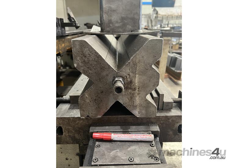 Used 2003 ermaksan Used Ermaksan 400 ton x 4 1m Press Brake CNC Press