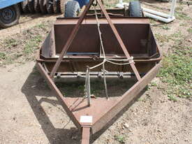 Trailing Tractor scoop - picture0' - Click to enlarge