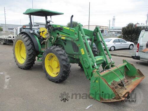 John Deere 5085 M