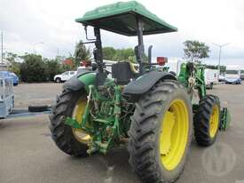 John Deere 5085 M - picture2' - Click to enlarge