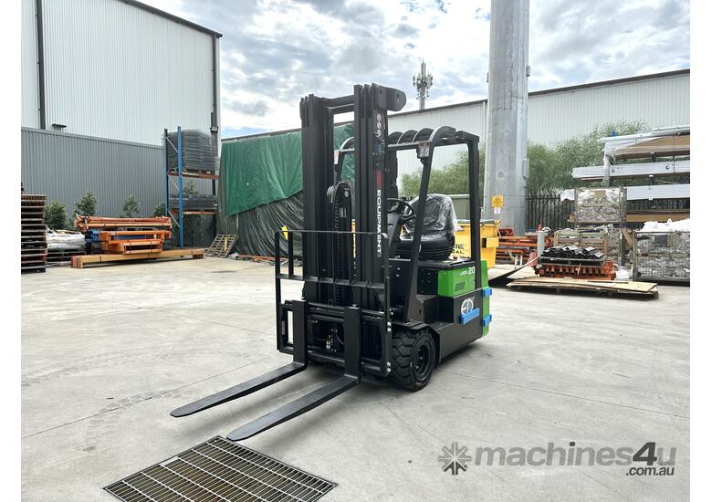 caption EP CPD20TVL – 2.0T 3-Wheel Electric Power Forklift | Dual Drive Motors | 80V Li-ion Battery