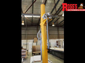 SCHMALZ VACUUM LIFTER FITTED TO COLUMN MOUNTED JIB CRANE - picture0' - Click to enlarge