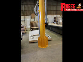 SCHMALZ VACUUM LIFTER FITTED TO COLUMN MOUNTED JIB CRANE - picture0' - Click to enlarge