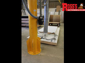 SCHMALZ VACUUM LIFTER FITTED TO COLUMN MOUNTED JIB CRANE - picture1' - Click to enlarge