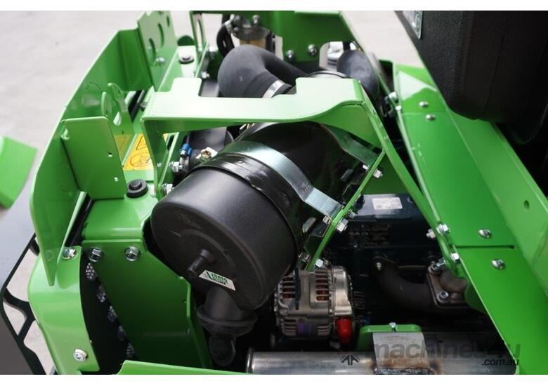 Avant 528 Articulated Mini Loader w Telescopic Boom 