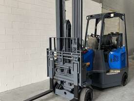 Aisle-Master 2t Articulated LPG Forklift  - picture0' - Click to enlarge