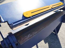 Manual Pan Brake Sheet Folder - 1220mm Long - picture0' - Click to enlarge