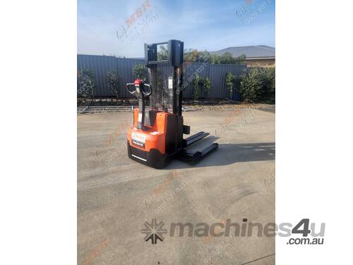 Toyota Forklift 1.2T Walkie Stacker 