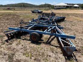 GRIZZLY OFFSET DISC PLOUGH - picture2' - Click to enlarge